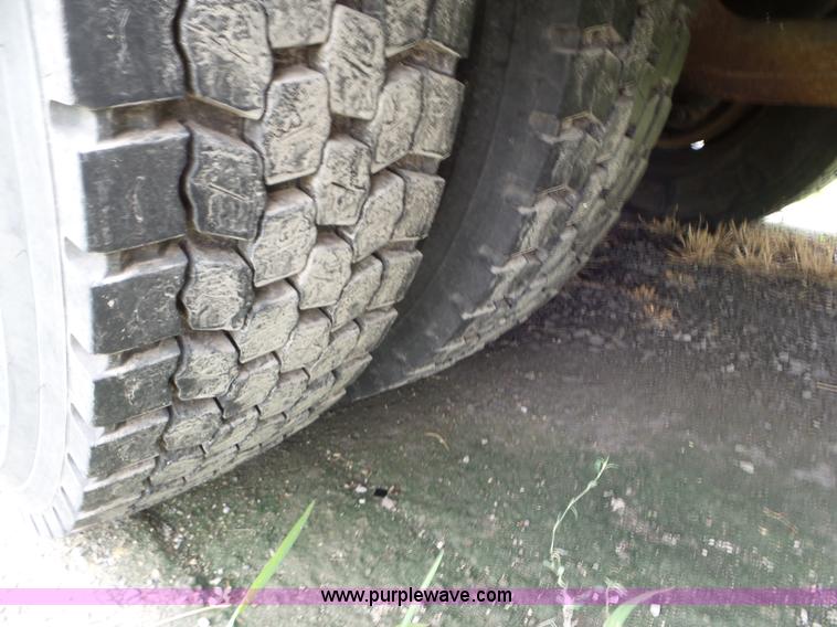 image for item CC9917 1992 Blue Bird bus