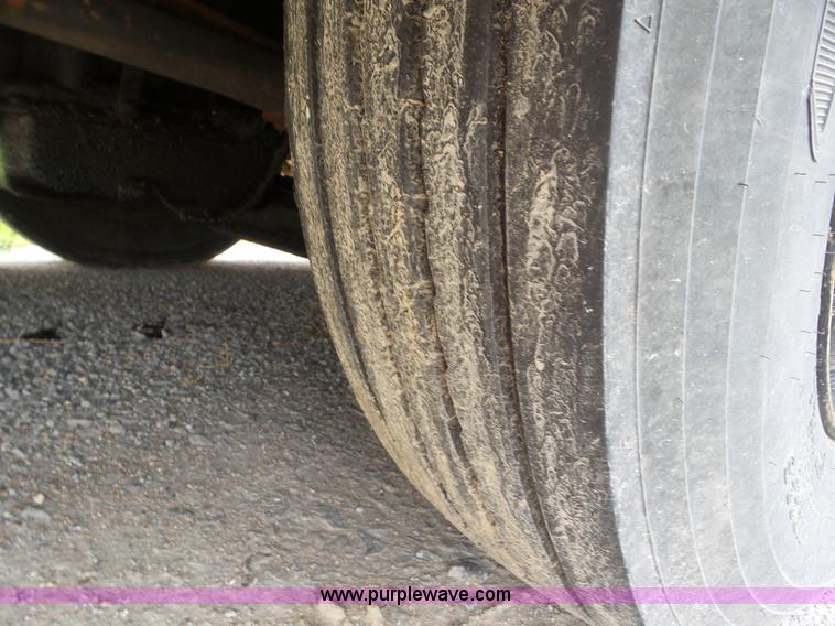 image for item CC9917 1992 Blue Bird bus