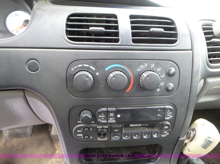 image for item CC9919 1999 Dodge Intrepid