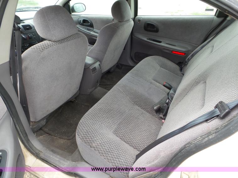 image for item CC9919 1999 Dodge Intrepid