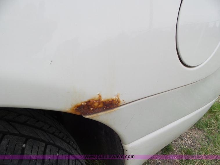 image for item CC9919 1999 Dodge Intrepid