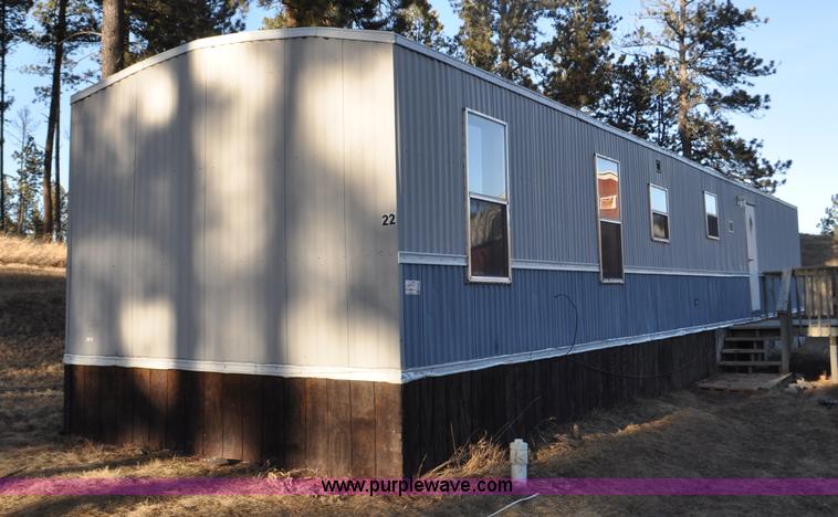 image for item G7241 1998 Pioneer manufactured home