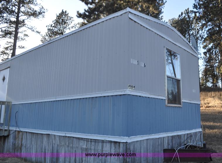 image for item G7241 1998 Pioneer manufactured home