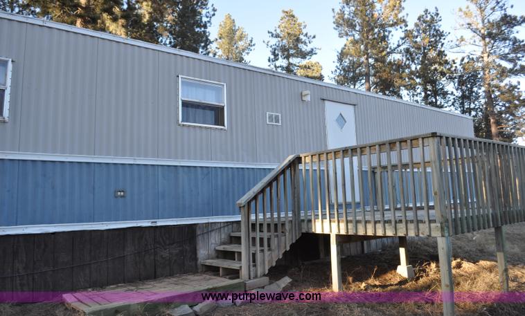 image for item G7241 1998 Pioneer manufactured home