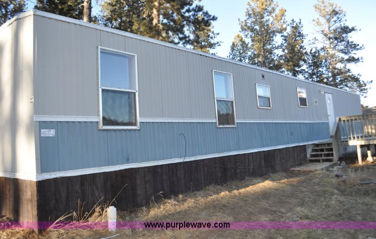 image for item G7241 1998 Pioneer manufactured home