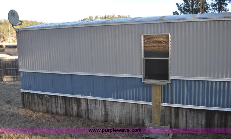 image for item G7241 1998 Pioneer manufactured home