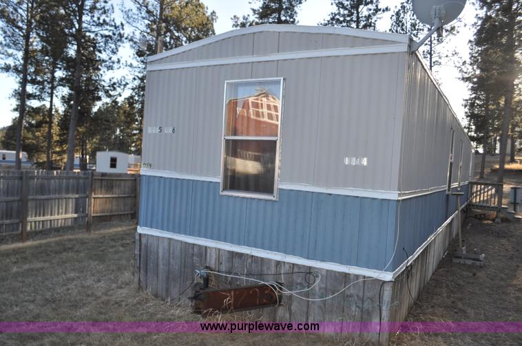 image for item G7241 1998 Pioneer manufactured home