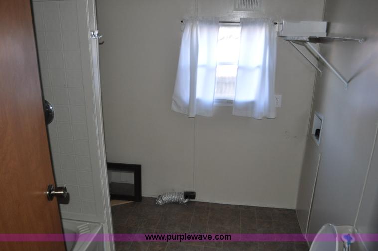 image for item G7241 1998 Pioneer manufactured home