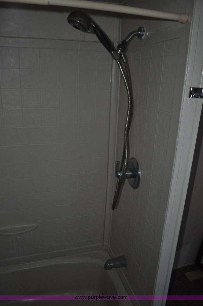 image for item G7241 1998 Pioneer manufactured home