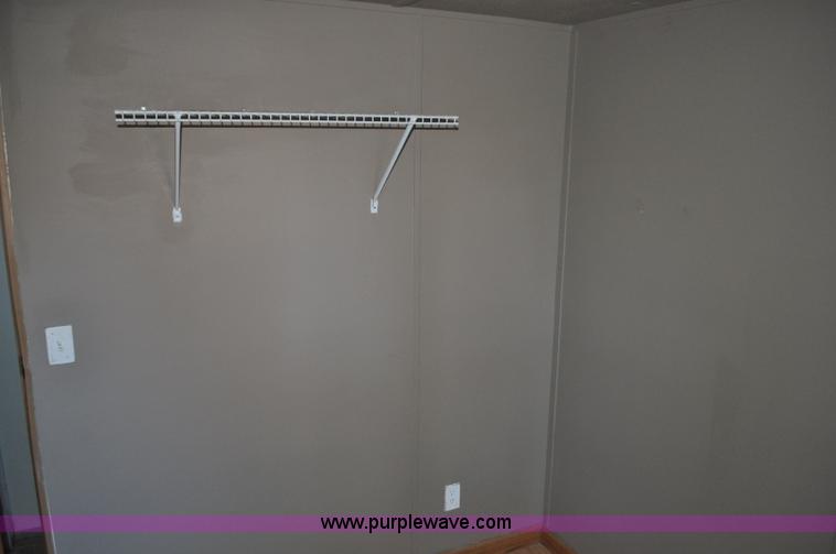 image for item G7241 1998 Pioneer manufactured home