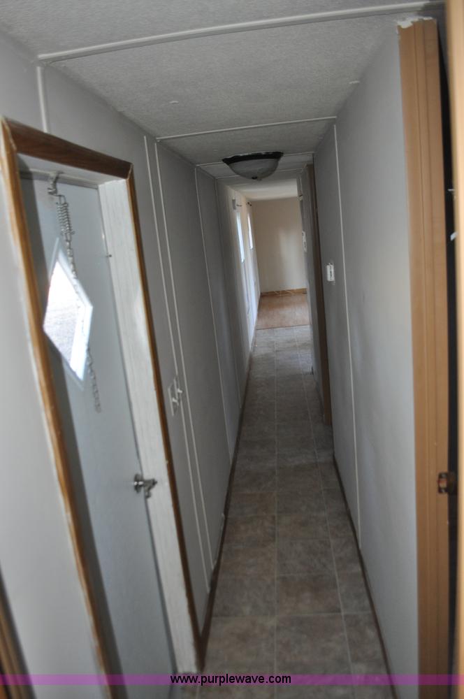 image for item G7241 1998 Pioneer manufactured home