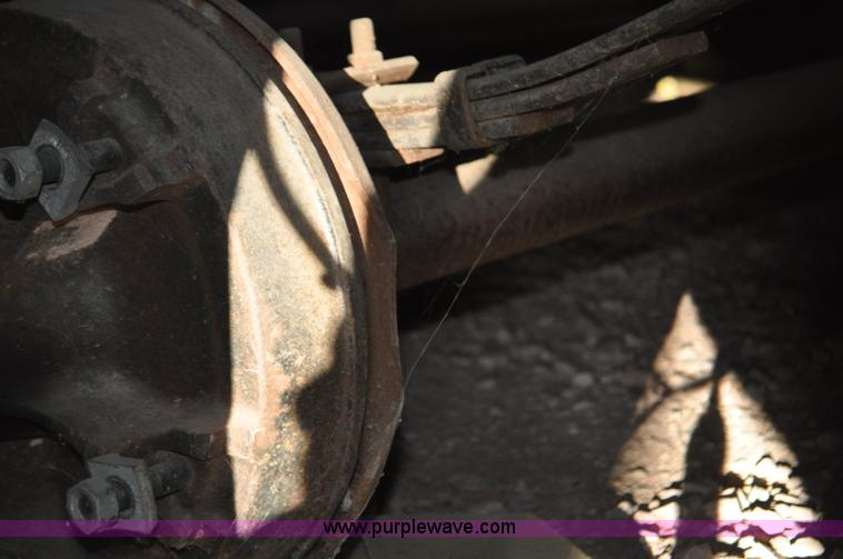 image for item G7241 1998 Pioneer manufactured home