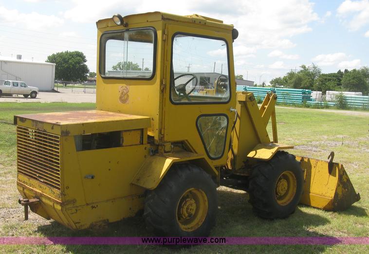 image for item J2771 Versatile Bronco wheel loader