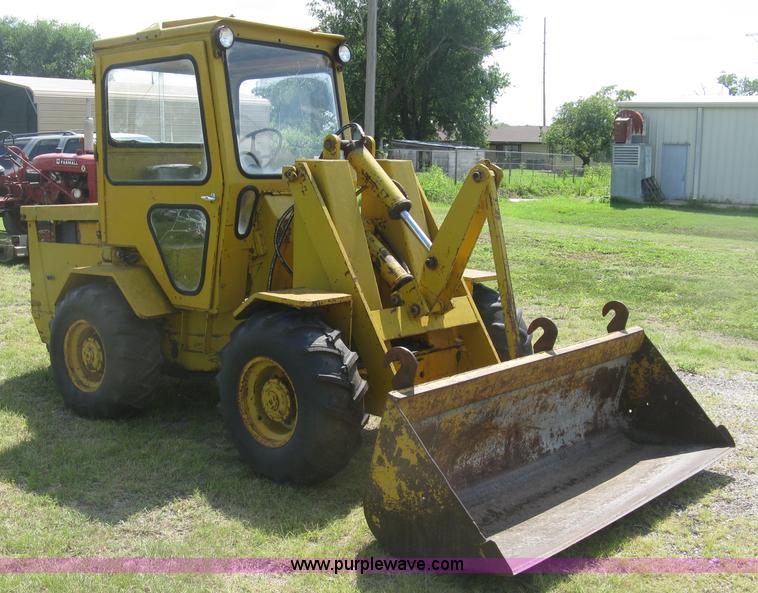 image for item J2771 Versatile Bronco wheel loader