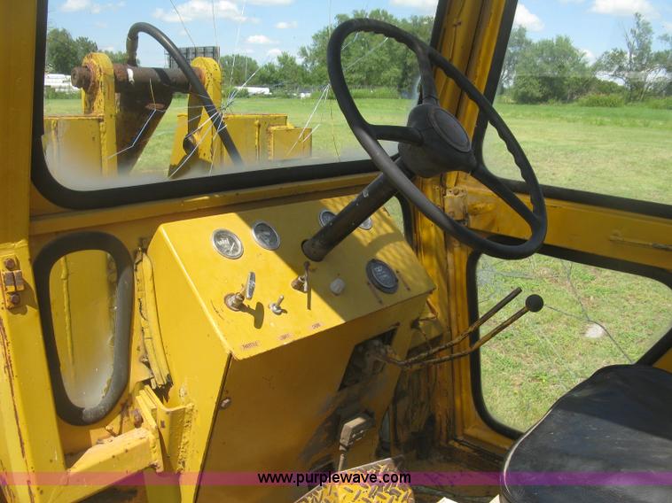 image for item J2771 Versatile Bronco wheel loader