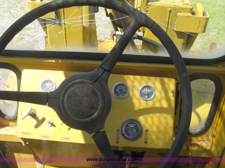 image for item J2771 Versatile Bronco wheel loader