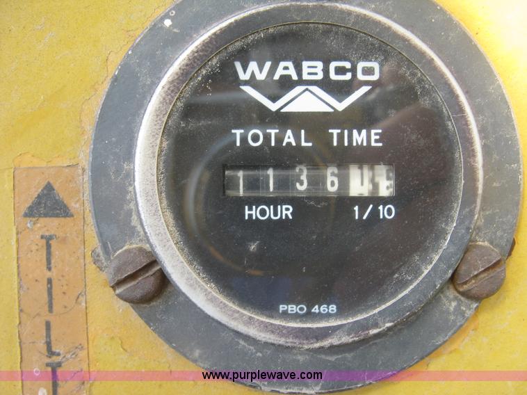 image for item J2771 Versatile Bronco wheel loader