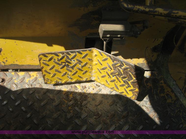 image for item J2771 Versatile Bronco wheel loader