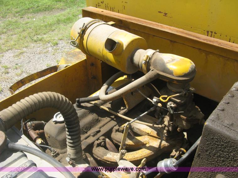image for item J2771 Versatile Bronco wheel loader