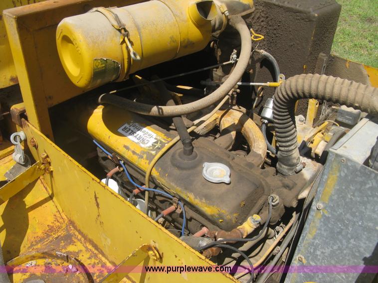 image for item J2771 Versatile Bronco wheel loader