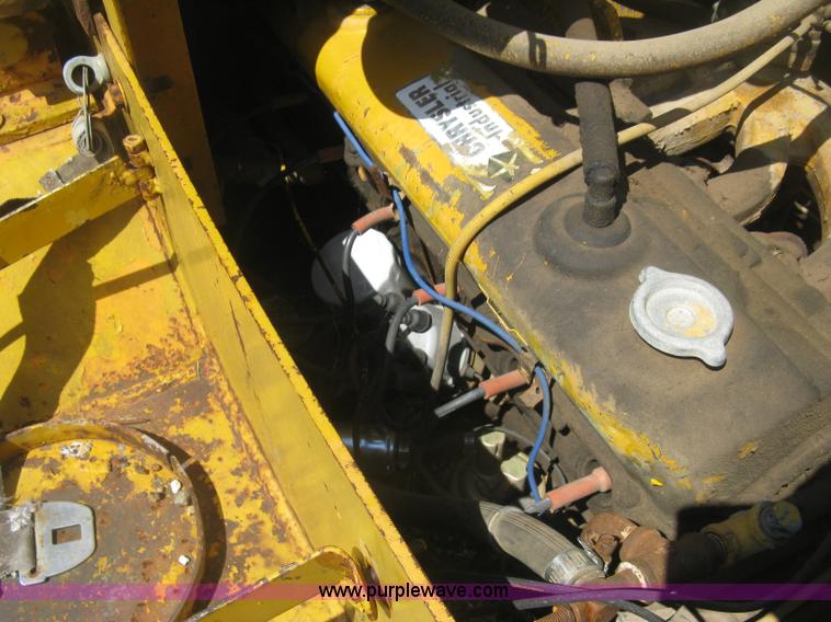 image for item J2771 Versatile Bronco wheel loader