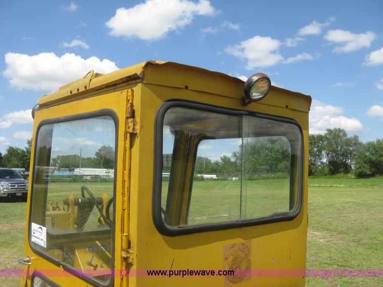 image for item J2771 Versatile Bronco wheel loader