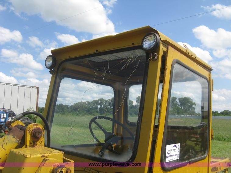 image for item J2771 Versatile Bronco wheel loader