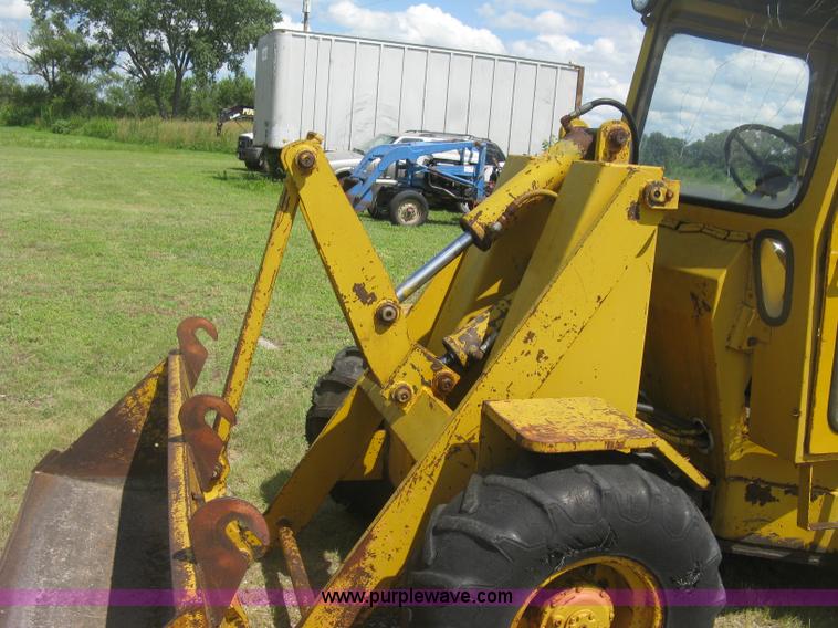image for item J2771 Versatile Bronco wheel loader