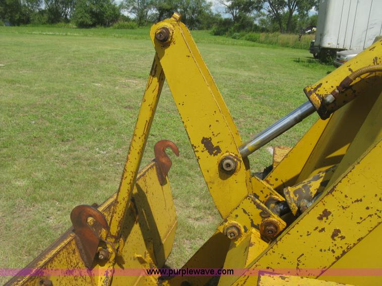 image for item J2771 Versatile Bronco wheel loader