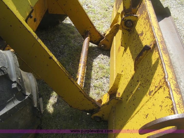 image for item J2771 Versatile Bronco wheel loader