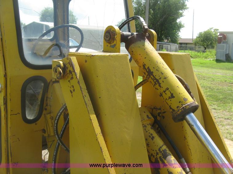 image for item J2771 Versatile Bronco wheel loader