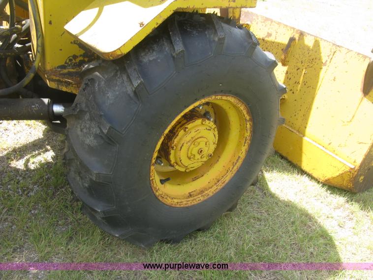image for item J2771 Versatile Bronco wheel loader