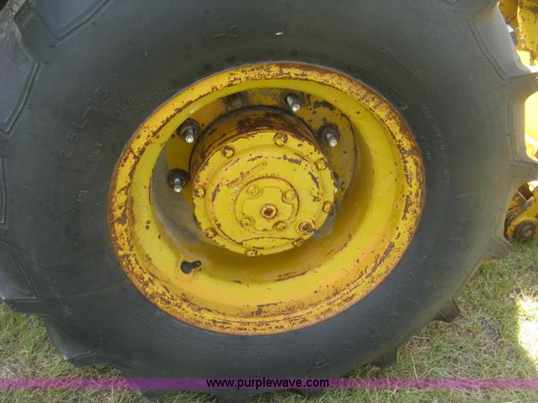 image for item J2771 Versatile Bronco wheel loader