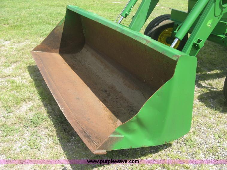 image for item J2772 John Deere 3010 tractor