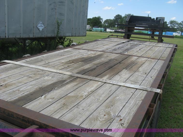 image for item J2775 2003 Parker Performance equipment trailer