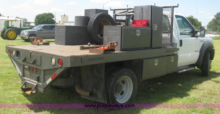 image for item J2776 2007 Ford F450 Super Duty XL flatbed truck