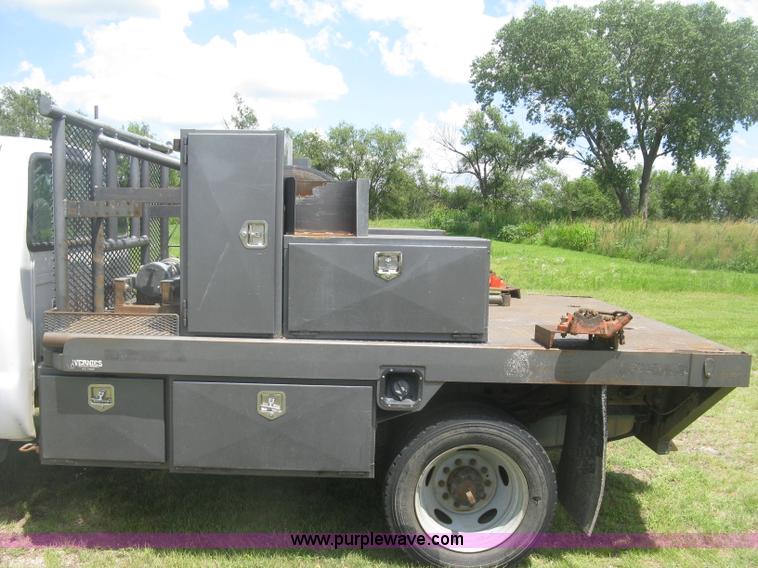 image for item J2776 2007 Ford F450 Super Duty XL flatbed truck