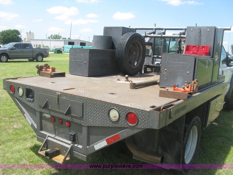 image for item J2776 2007 Ford F450 Super Duty XL flatbed truck