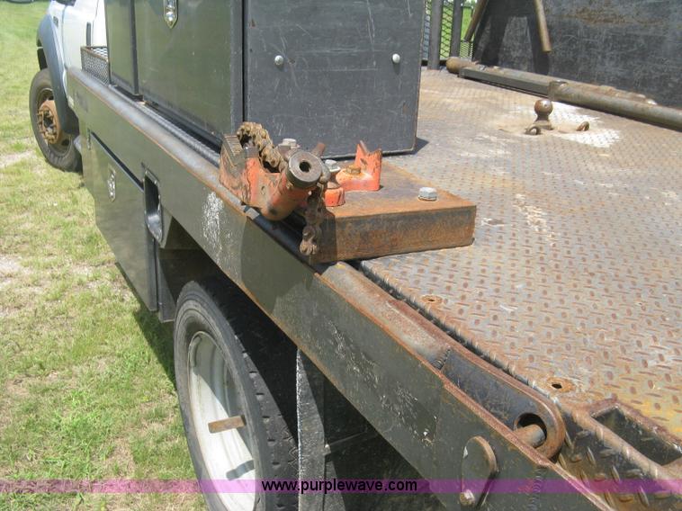 image for item J2776 2007 Ford F450 Super Duty XL flatbed truck