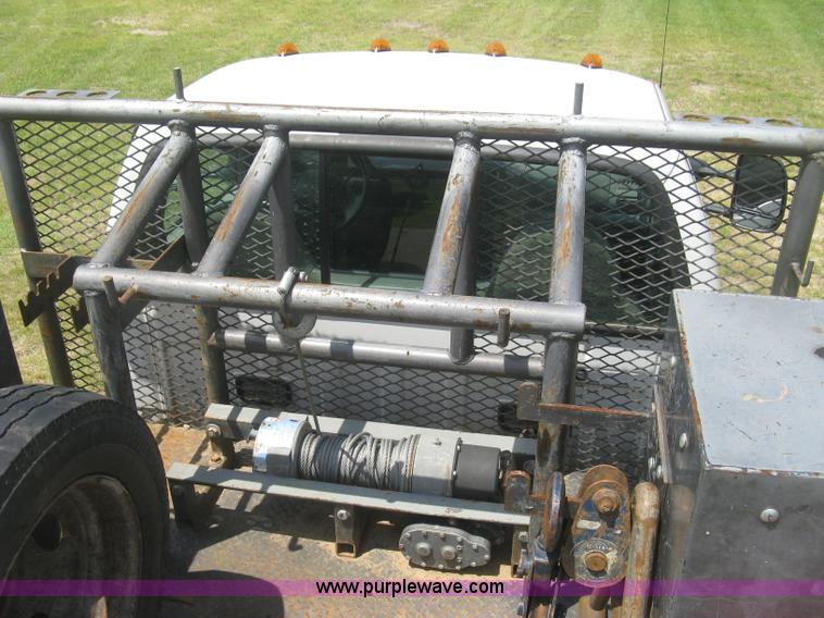 image for item J2776 2007 Ford F450 Super Duty XL flatbed truck