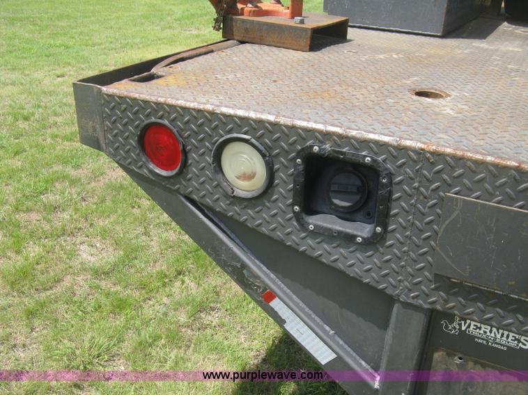 image for item J2776 2007 Ford F450 Super Duty XL flatbed truck