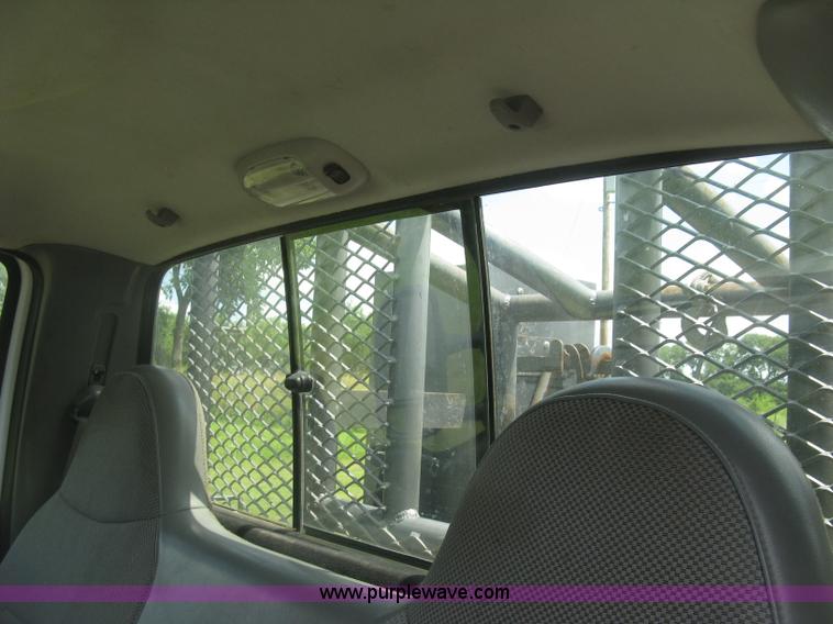 image for item J2776 2007 Ford F450 Super Duty XL flatbed truck