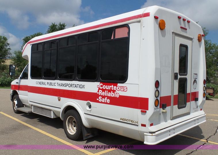 image for item J4037 2010 Ford E450 Super Duty shuttle bus
