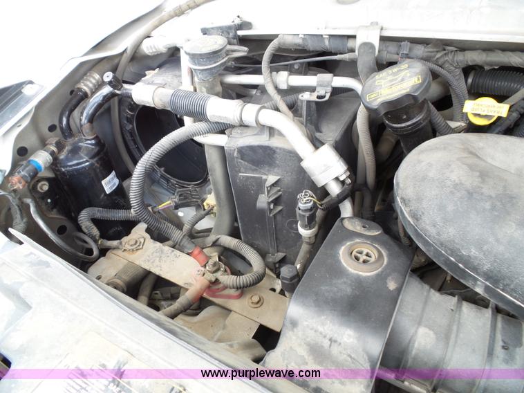 image for item J4037 2010 Ford E450 Super Duty shuttle bus