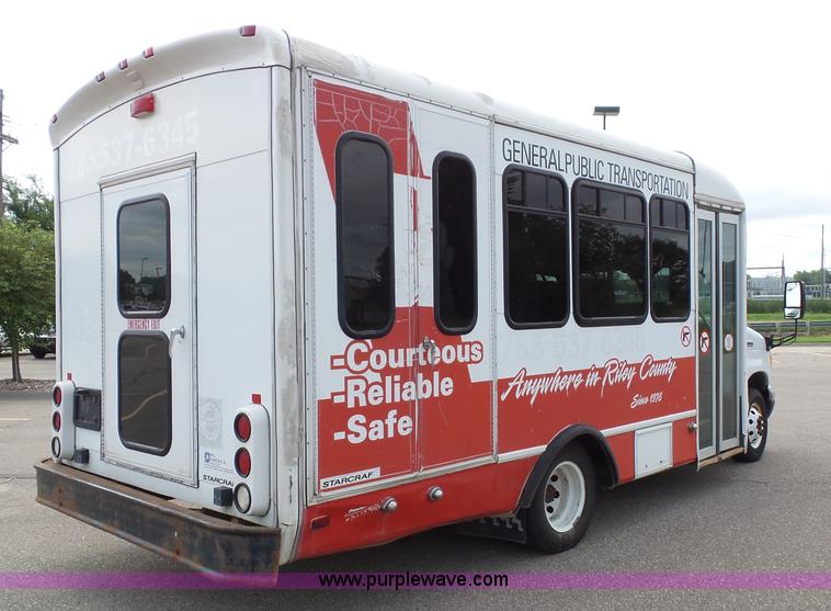 image for item J4038 2007 Ford E350 Super Duty shuttle bus