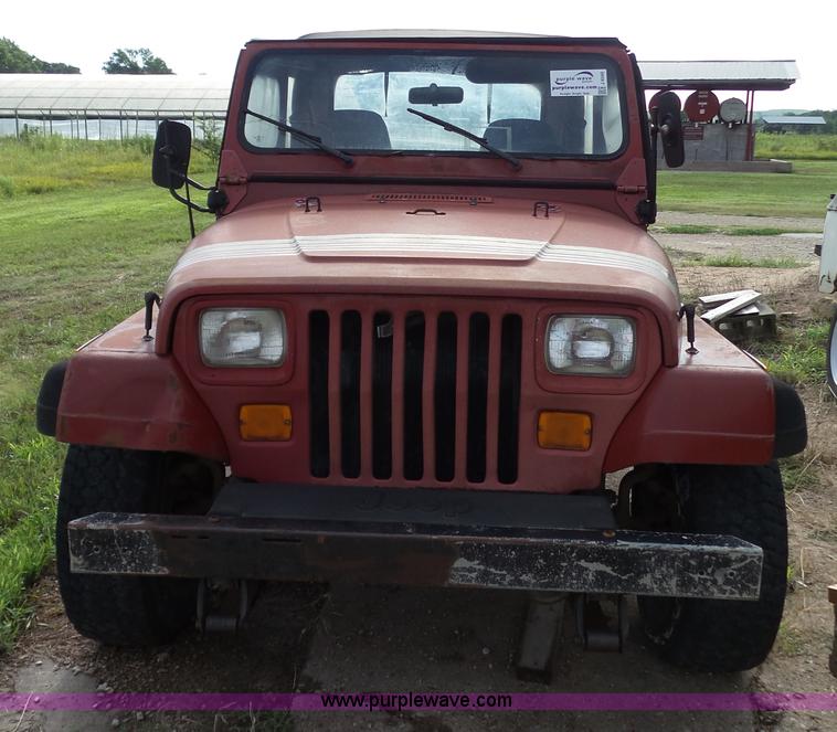 image for item J4040 1987 Jeep Wrangler SUV