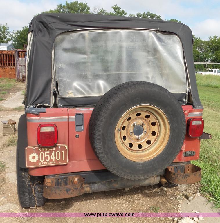 image for item J4040 1987 Jeep Wrangler SUV