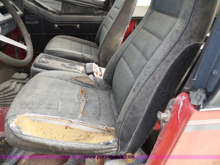 image for item J4040 1987 Jeep Wrangler SUV