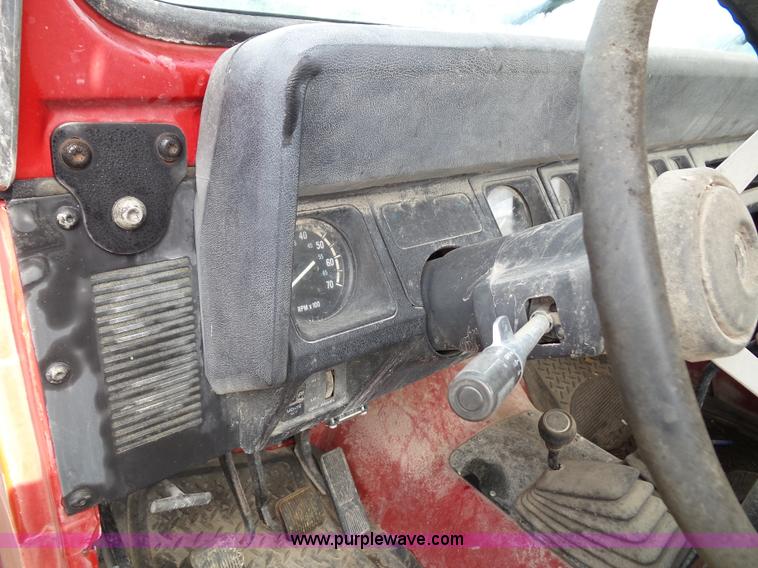 image for item J4040 1987 Jeep Wrangler SUV