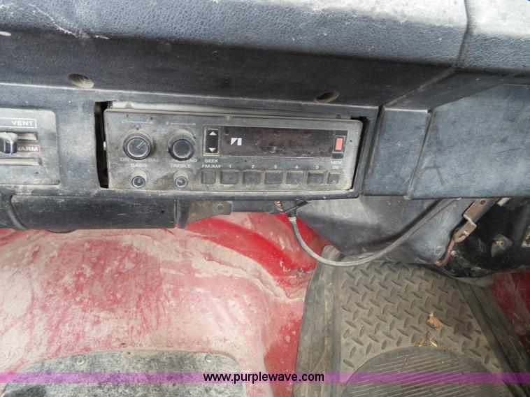 image for item J4040 1987 Jeep Wrangler SUV